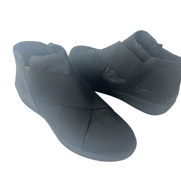 FitFlop Black Synthetic Boot Womens Sz 7 Zip Up Ankle Bootie Comfort Casual Shoe - Picture 1 of 11